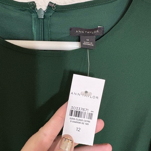 BNT Ann Taylor Forest Green Long Sleeve Dress Size 12 - Picture 2 of 6